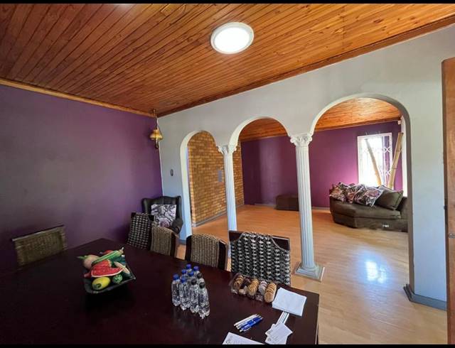 4 BEDROOM HOUSE FOR SALE IN PRIMROSE
